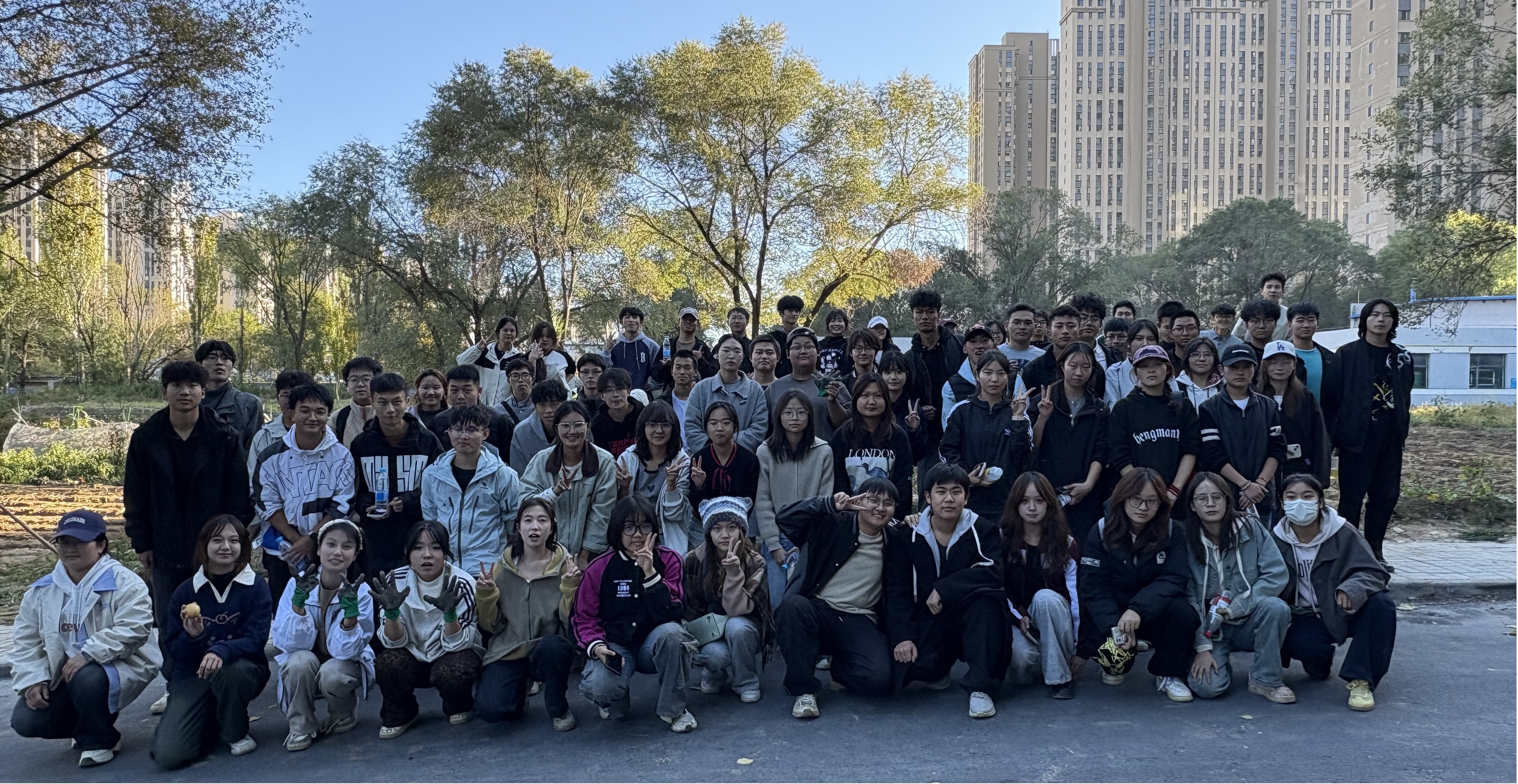b98898195ed54230a2dd5b25ef4fcb98.jpg